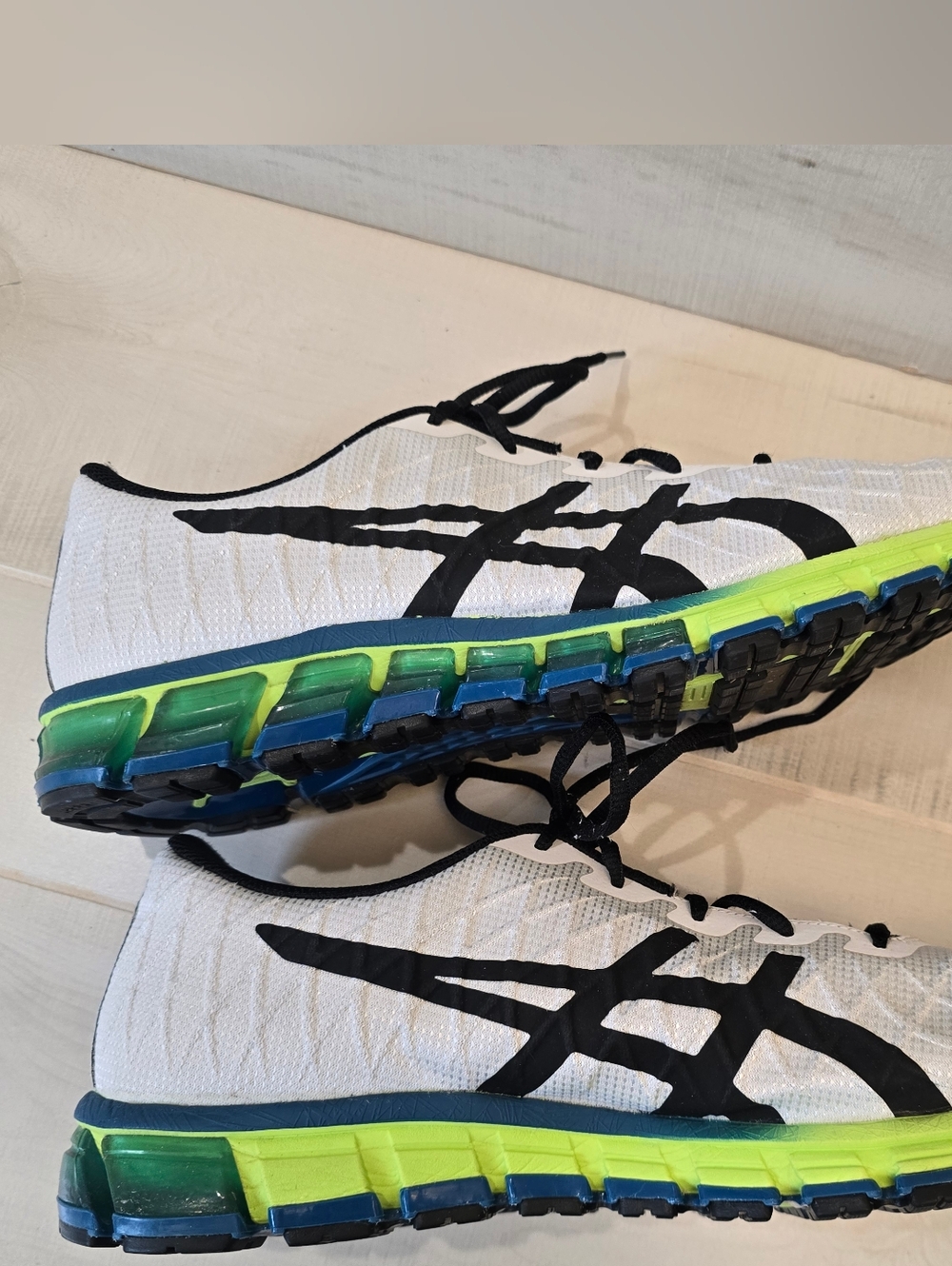 {13} Asics Gel Quantum 180 Men's Sneakers